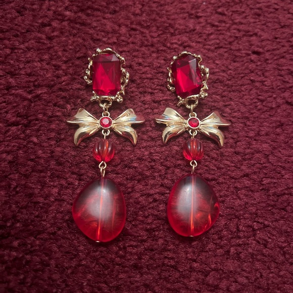 Red bow clip on earrings - Picture 1 of 2